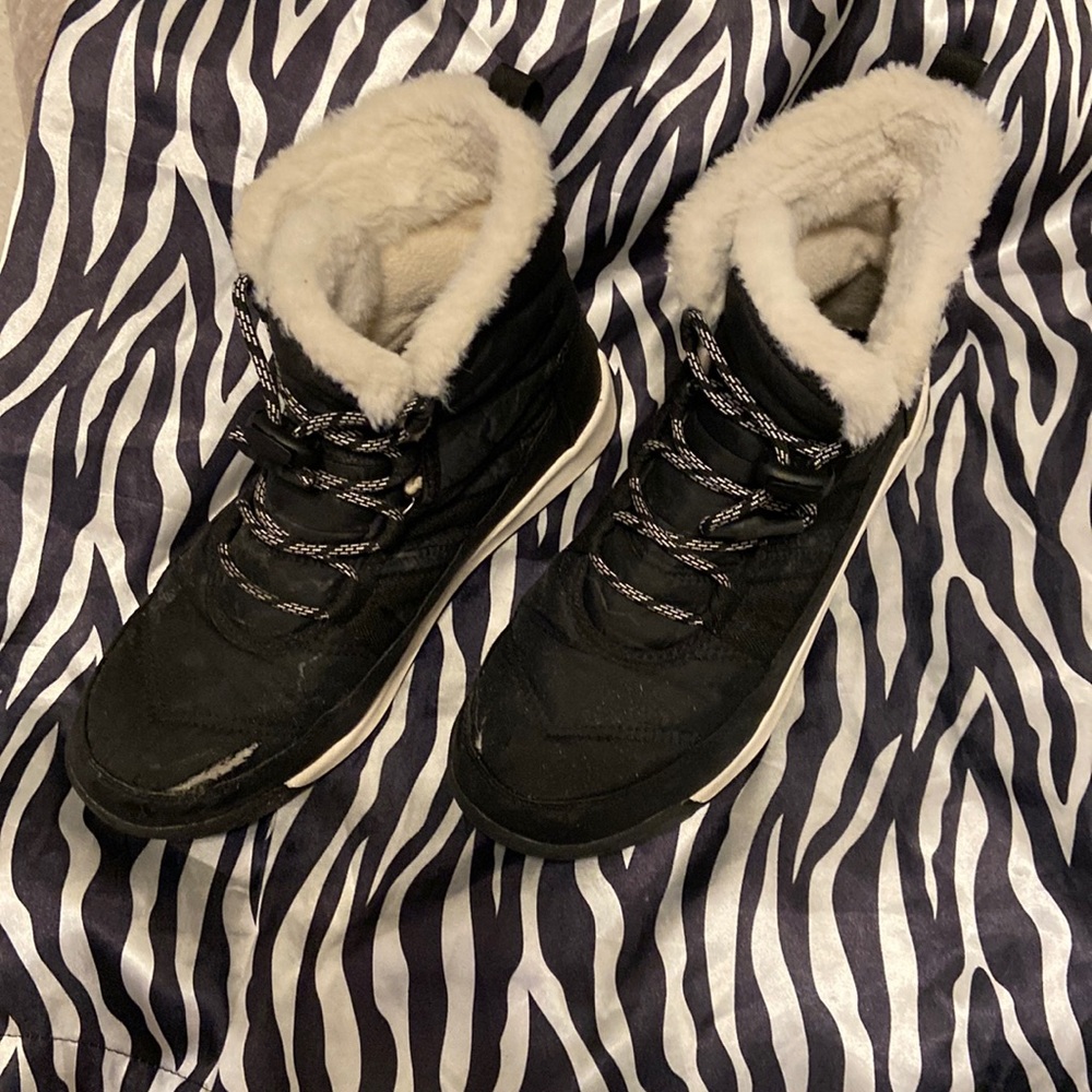 Sorel youth Whitney II short lace winter boots, black&waterproof!